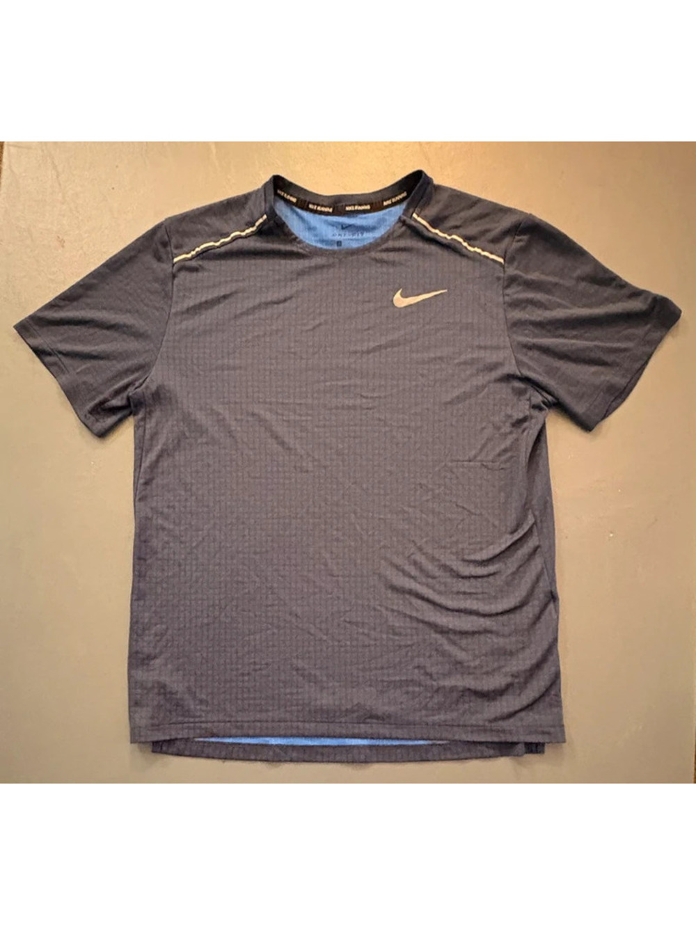 Nike Running Dri-FIT Men’s Medium Blue Short Sleeve Running Shirt